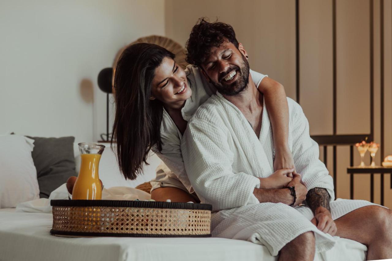 Sunday Luxury Suites Agia Anna  Bagian luar foto