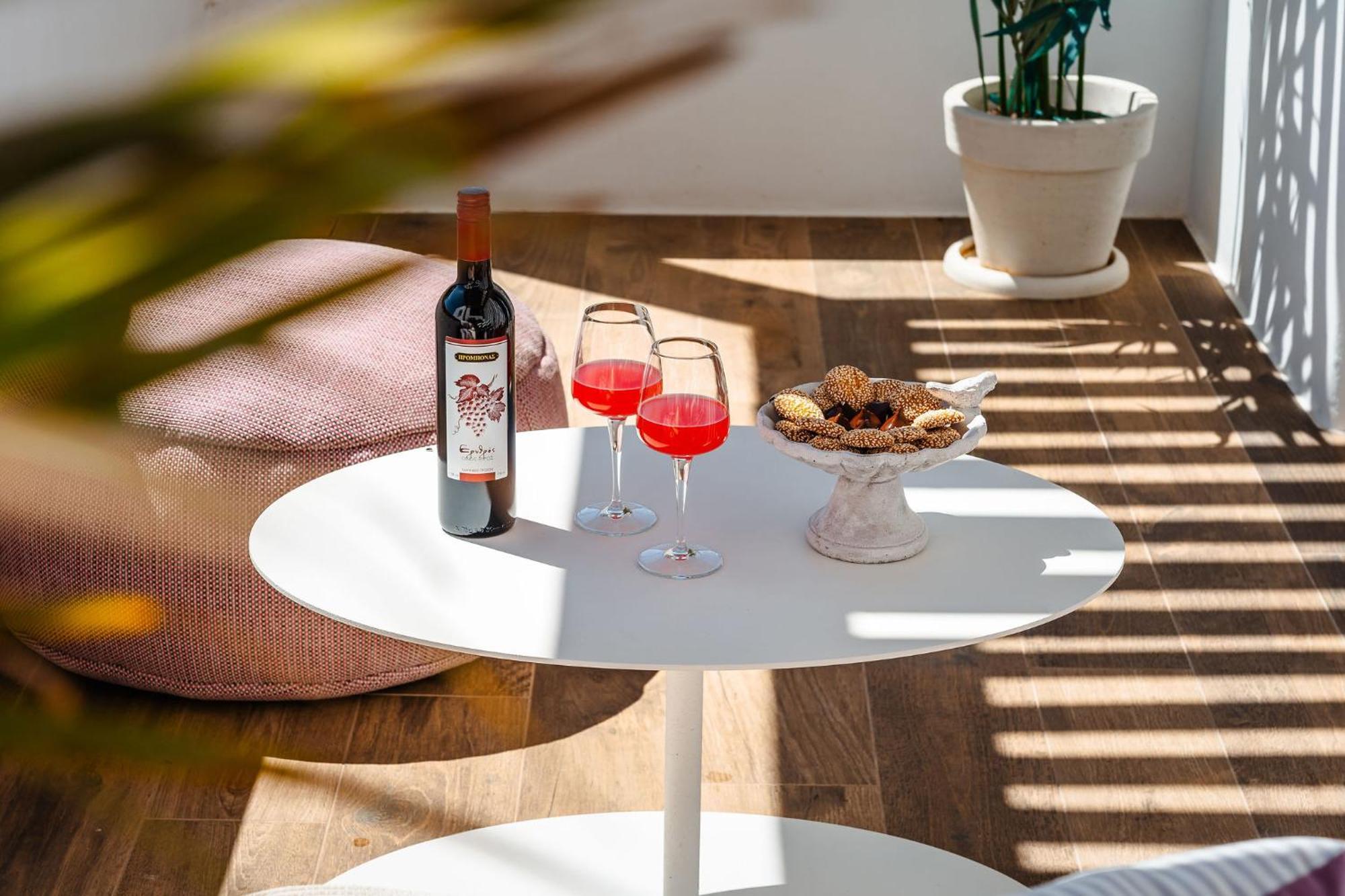 Sunday Luxury Suites Agia Anna  Bagian luar foto