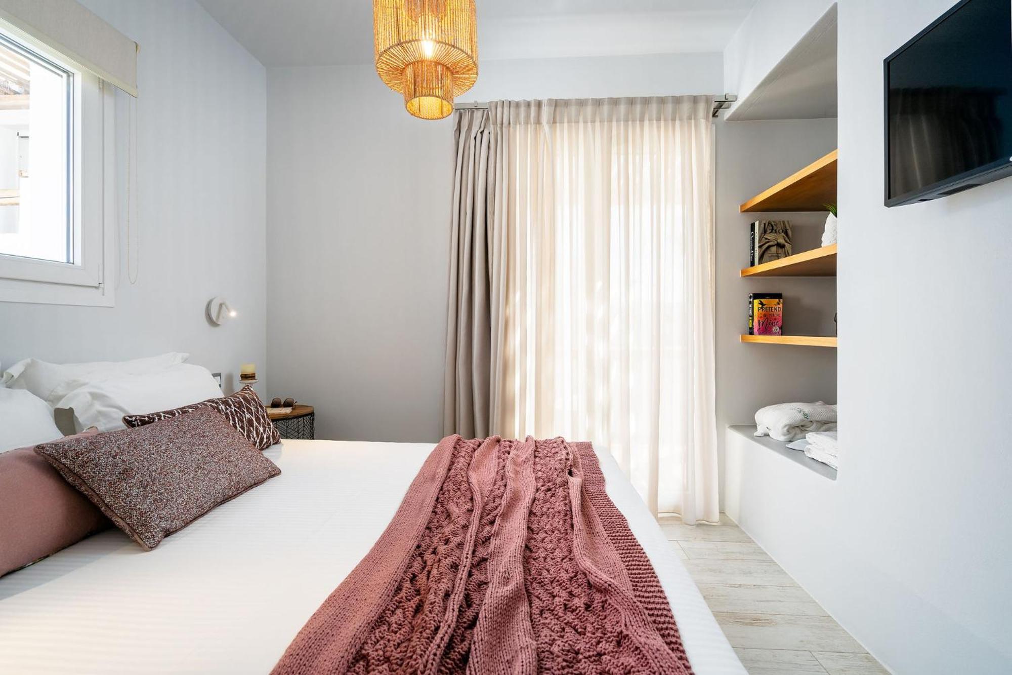 Sunday Luxury Suites Agia Anna  Bagian luar foto