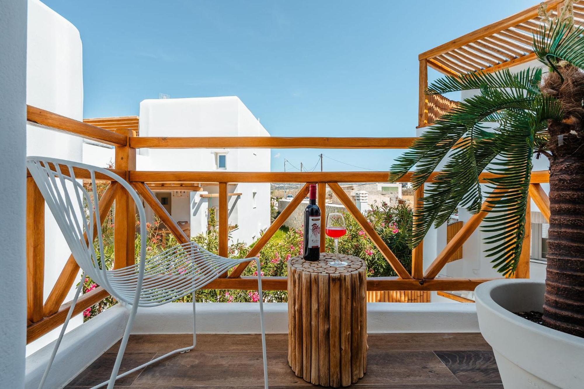 Sunday Luxury Suites Agia Anna  Bagian luar foto