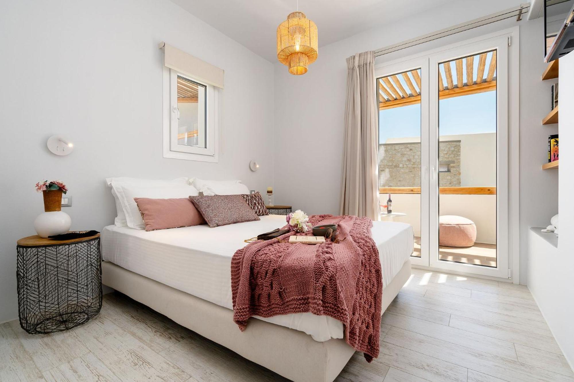 Sunday Luxury Suites Agia Anna  Bagian luar foto