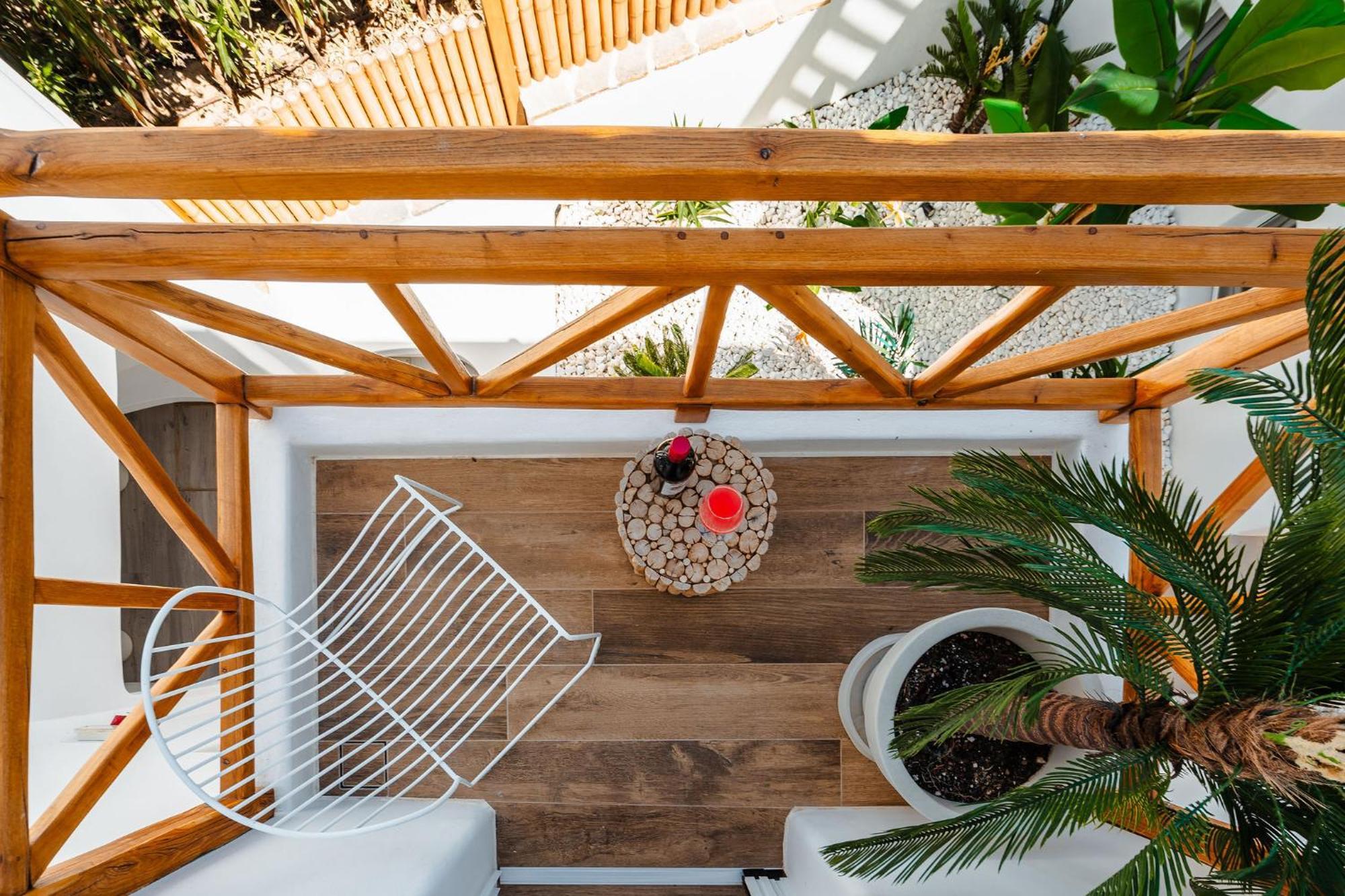 Sunday Luxury Suites Agia Anna  Bagian luar foto