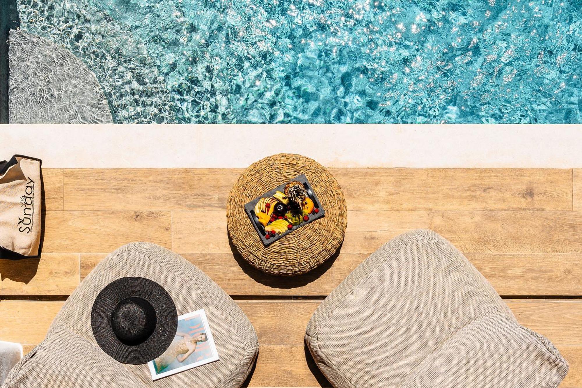 Sunday Luxury Suites Agia Anna  Bagian luar foto