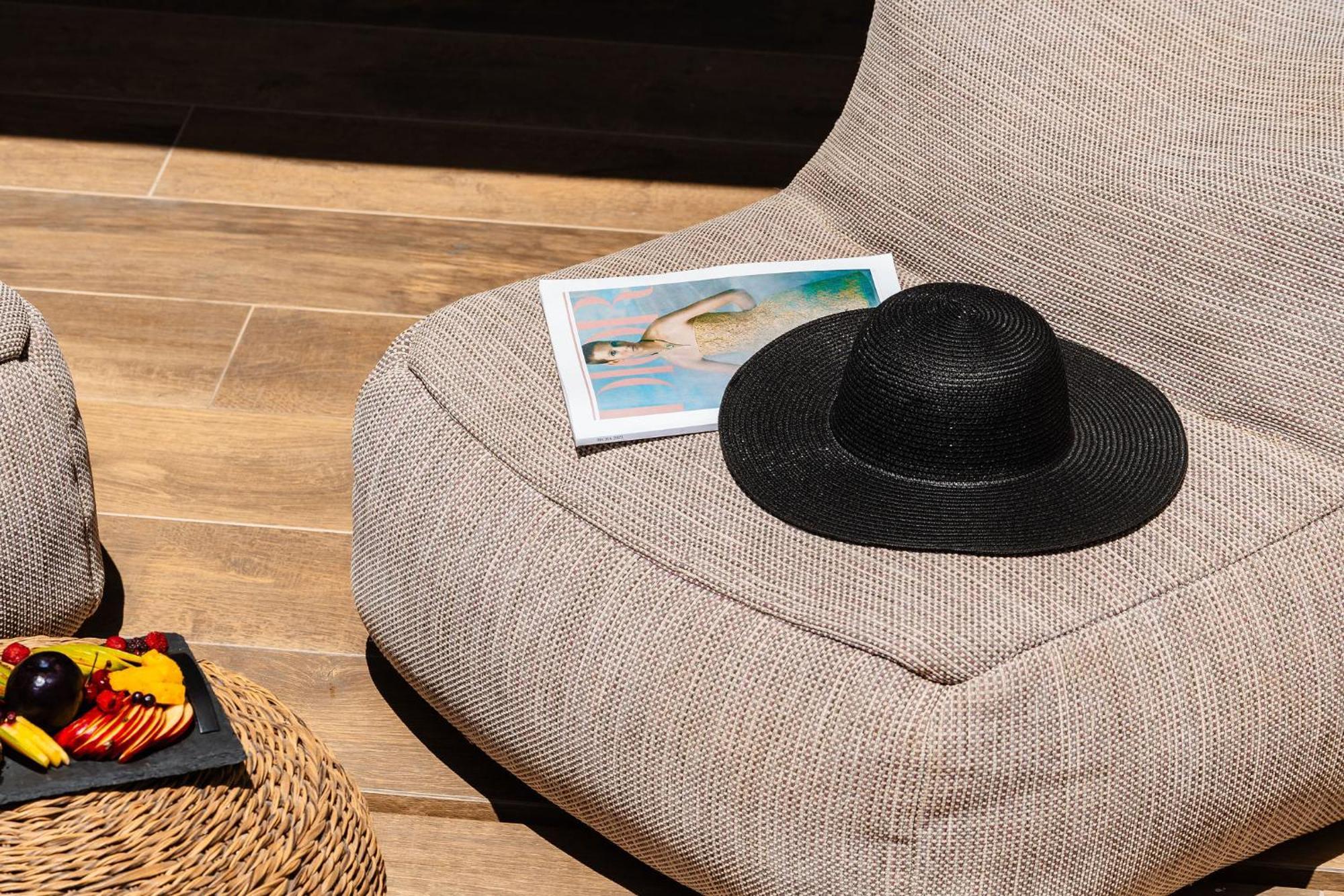 Sunday Luxury Suites Agia Anna  Bagian luar foto