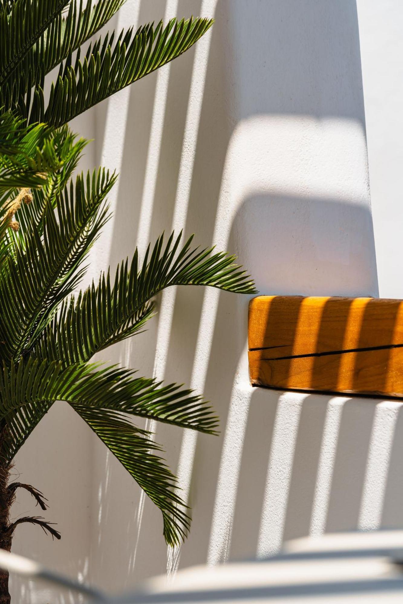 Sunday Luxury Suites Agia Anna  Bagian luar foto