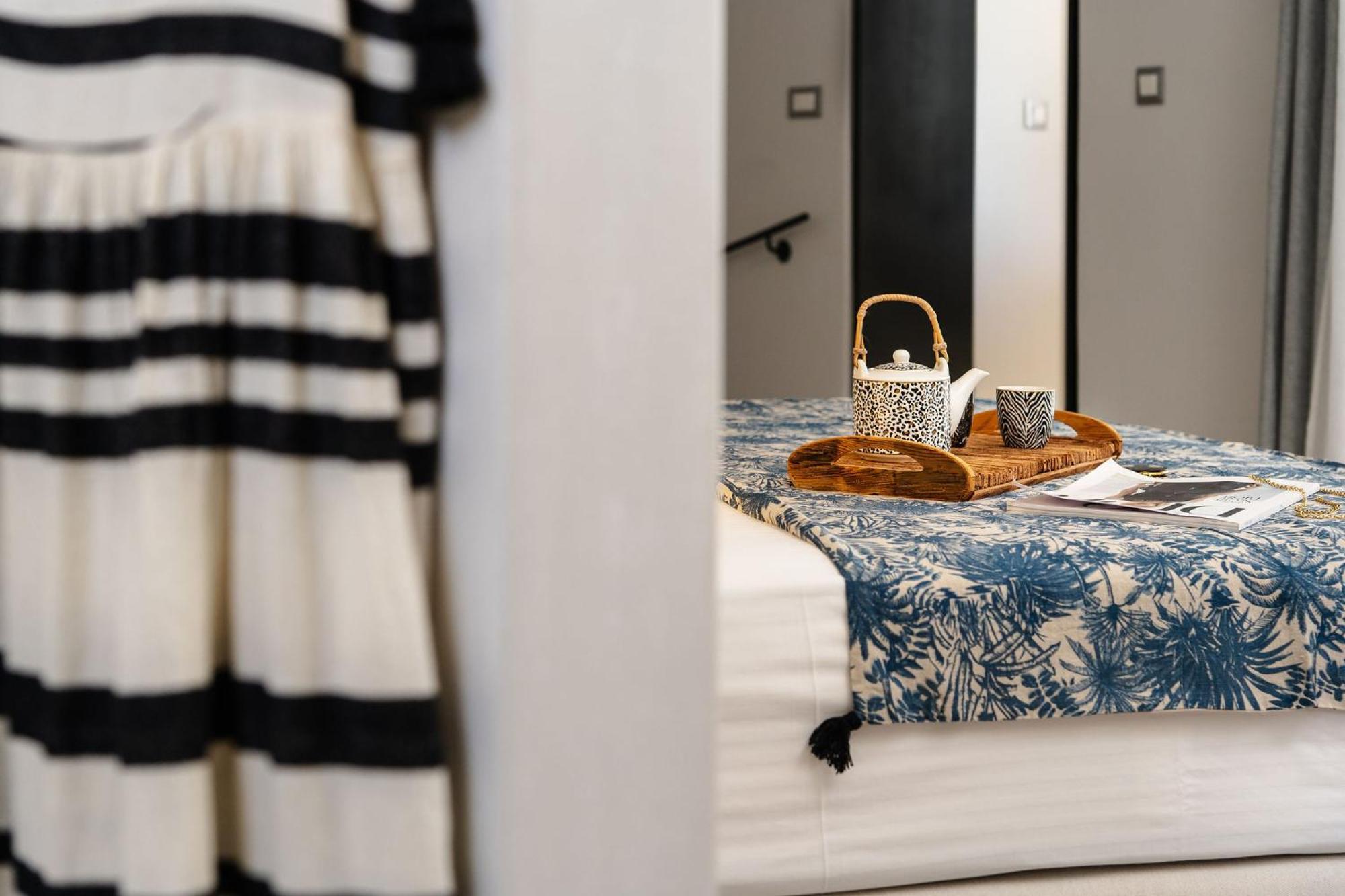 Sunday Luxury Suites Agia Anna  Bagian luar foto