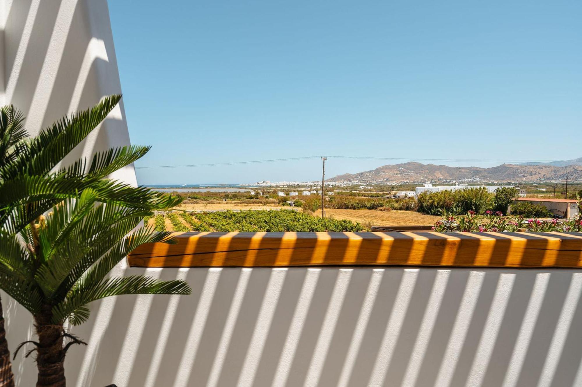 Sunday Luxury Suites Agia Anna  Bagian luar foto